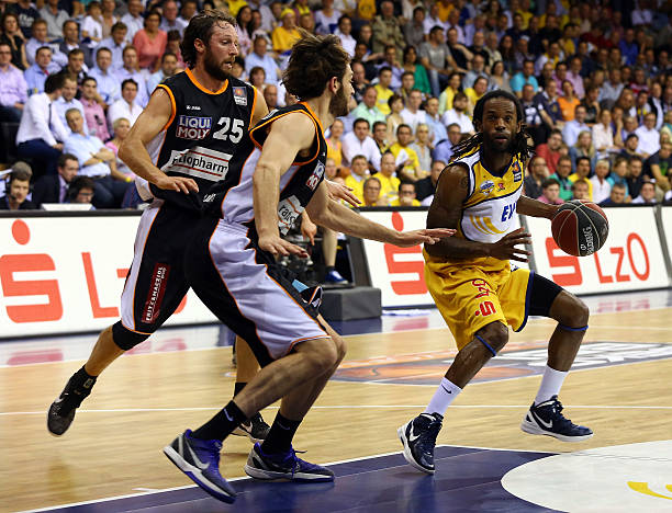 穿越三名防 穿越三名防