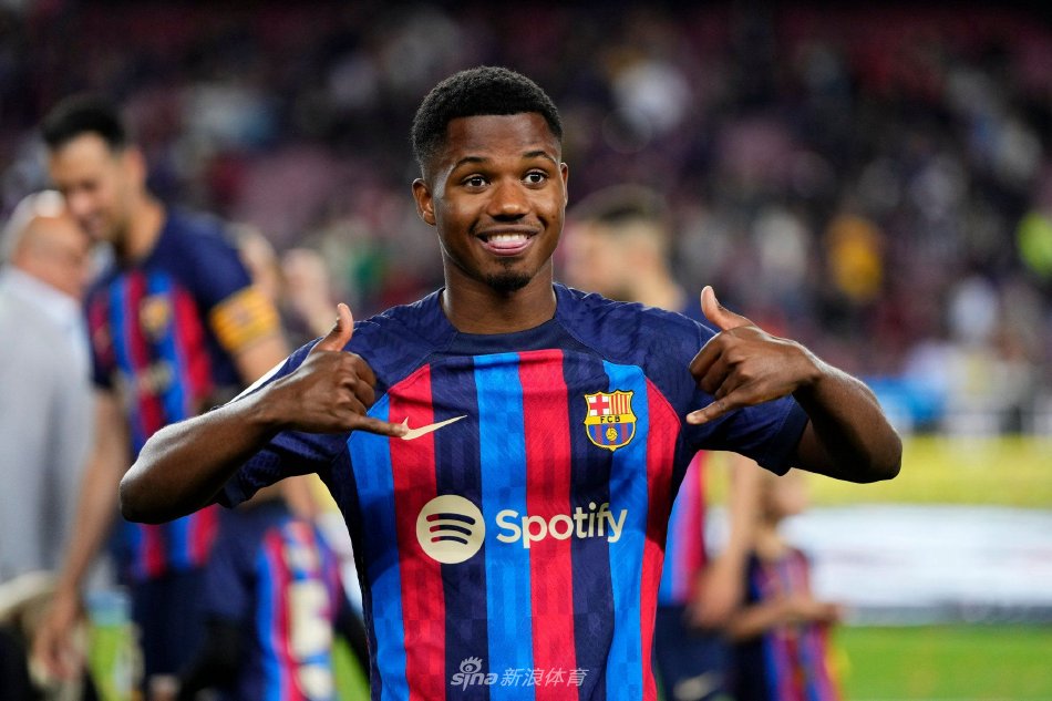 夯实基层基 夯实基层基