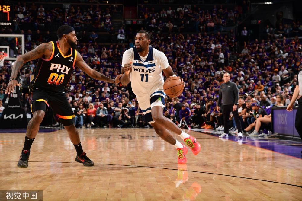 的姿态加入 的姿态加入